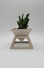 Load image into Gallery viewer, 3.5 inch pyramid cement planter stand with cement planter stand, Concrete planter - Shaping Ideas