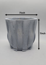 Load image into Gallery viewer, 7 inch Cement Planer with drainage hole and saucer. Woven pattern. | 7" Concrete Pot and Saucer Set | Modern & Minimalist Cement Flower Pot - Shaping Ideas