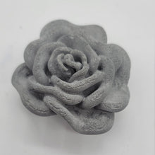 Load image into Gallery viewer, Set of 3 piece Cement Roses