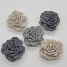 Load image into Gallery viewer, Set of 3 piece Cement Roses