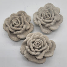 Load image into Gallery viewer, Set of 3 piece Cement Roses