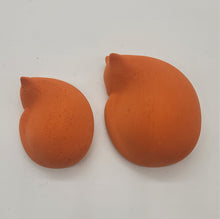 Load image into Gallery viewer, Set of 2 Cement sleeping cat, cement sleeping cat, 5 inch and 3 inch long, concrete cat statue