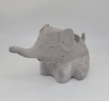 Load image into Gallery viewer, Elephant Air plant holder, elephant gift